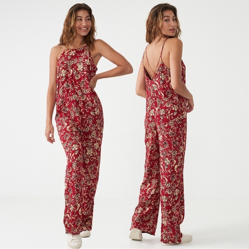 MNG Red Floral Jumpsuit Women’s Small Spaghetti Strap Wide Leg Boho viscose